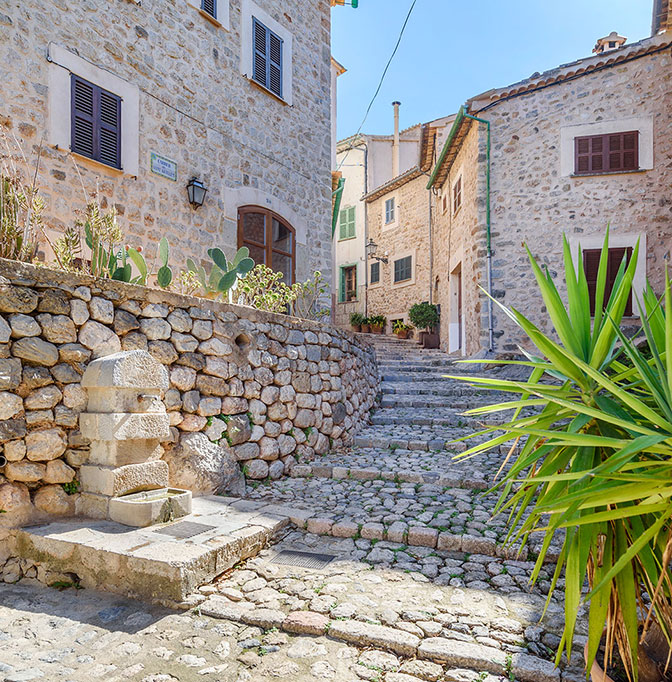 Calles empedradas en Biniaraix Mallorca